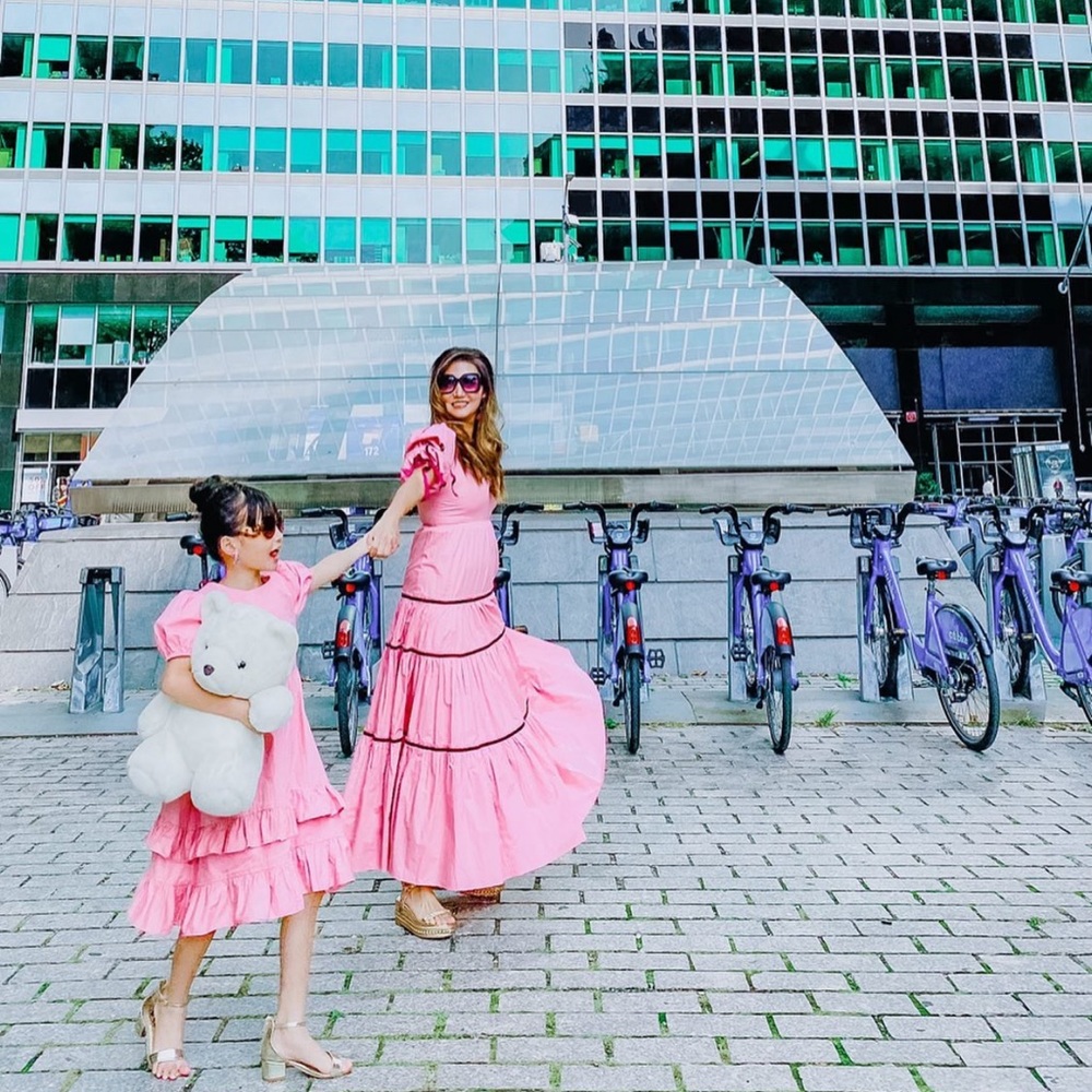 Pink puff shoulder dress-matching daughter dress avail in separate listing - Picture 8 of 12